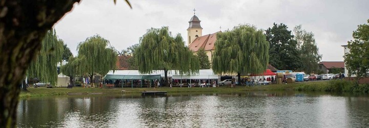 Vesnicí roku 2022 se stala Kostelní Lhota z Nymburska. Zvítězila v konkurenci 175 obcí