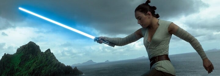 J. J. Abrams priznáva, že režisér Star Wars: The Last Jedi sa vydal iným smerom. Písanie scenára pre Epizódu IX tak nebolo ľahké