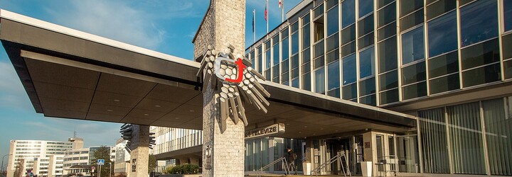 Milá ČT, oslovili jsme za Tebe expertky do volebního vysílaní. Přišlo by jich 37