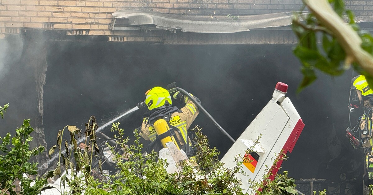 V Německu se zřítilo malé letadlo na zahradu rodinného domu. Havárii nepřežili dva lidé