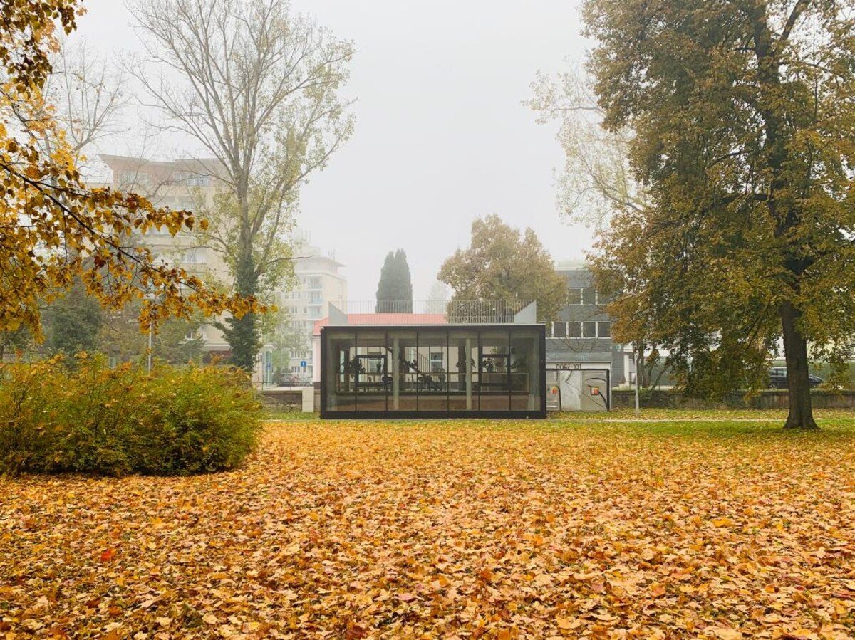 Architekti: Lukáš Kordík, Štefan Polakovič, Tomáš Vrtek. Foto: Martina Ulehlová, Daniel Kordík.