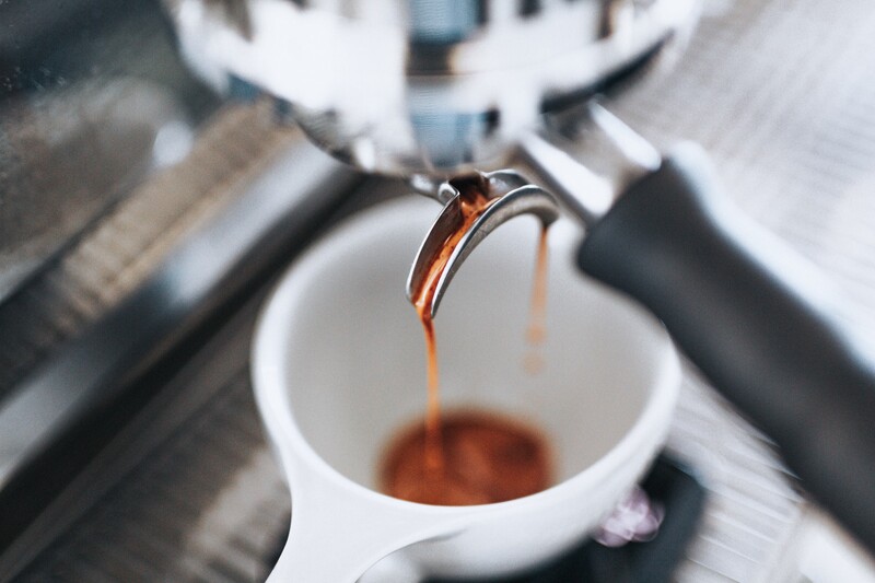 Jak dlouho by se přibližně mělo extrahovat espresso?