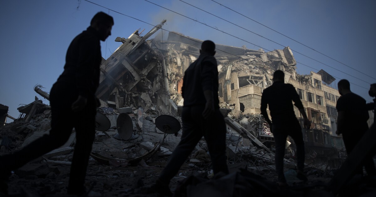 Největší nemocnice v Gaze je bez elektřiny i vody. Nové pacienty nepřijímá, v ohrožení je 36 novorozenců