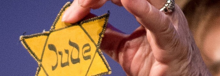 Židovská hvězda na covidových protestech je neúctou. V Německu volají po zákazu jejího zneužívání