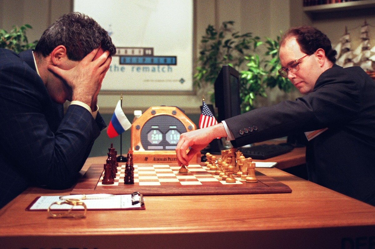 Kasparov během závěrečné partie s Deep Blue v roce 1997.