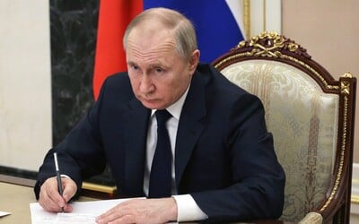 Vladimira Putina do roku 2023 odpracú do sanatória, kde stratí prezidentskú moc, vyhlásil bývalý šéf britskej rozviedky MI6.