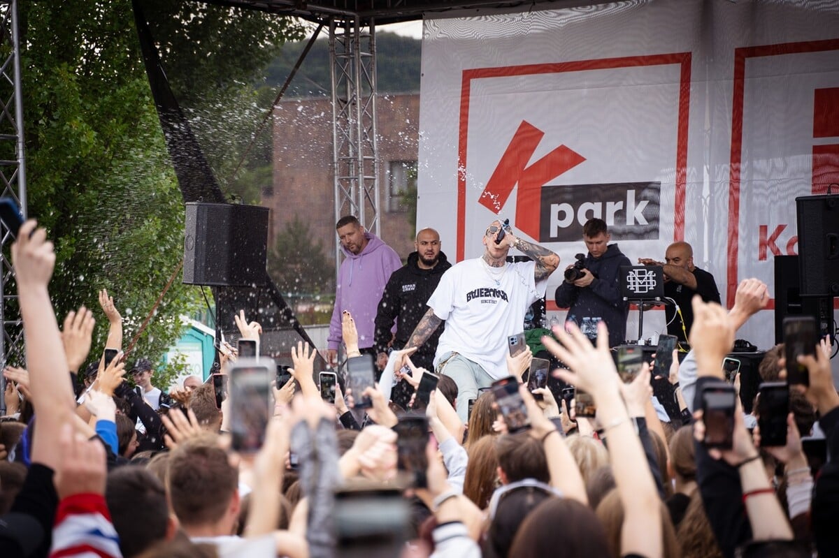 Nenechaj si ujsť Separov koncert pod holým nebom.