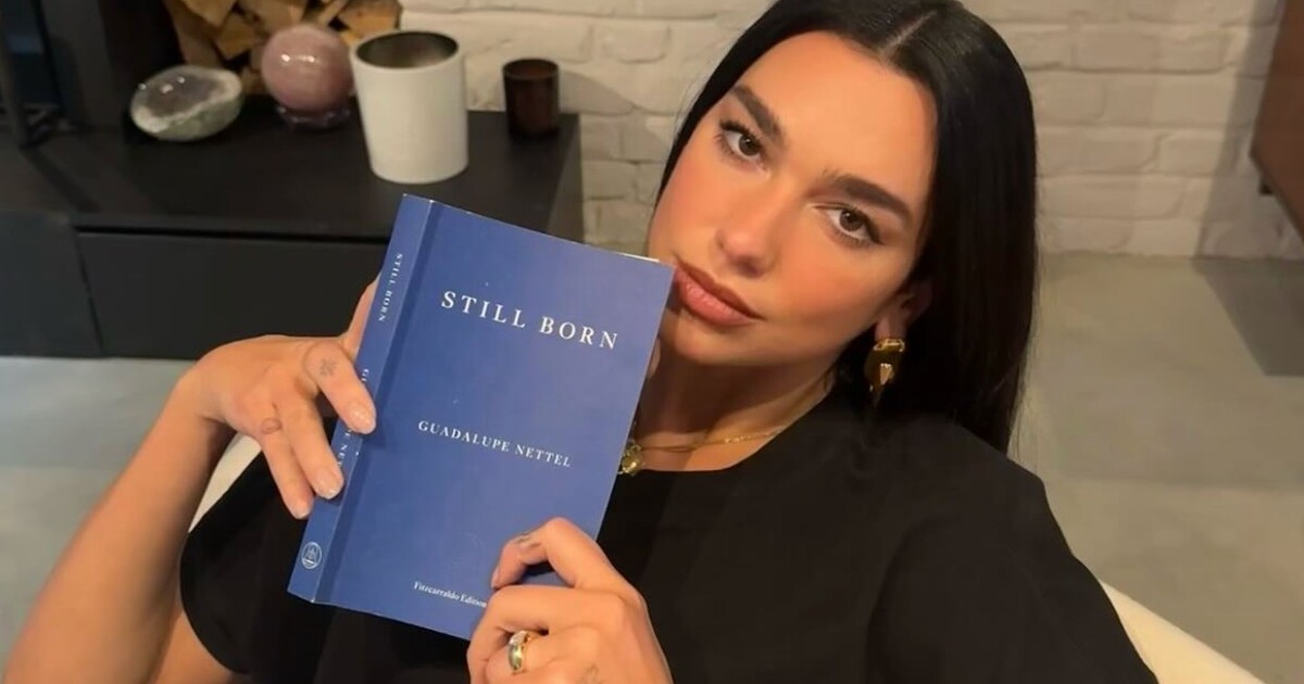 Dua Lipa spouští vlastní podcast. V knižním klubu na Spotify bude mluvit s autory bestsellerů