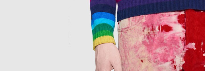 Gucci sa pridáva ku nelichotivému trendu špinavého oblečenia. Džínsy a menčestrové nohavice značka zámerne znehodnocuje rôznym spôsobom