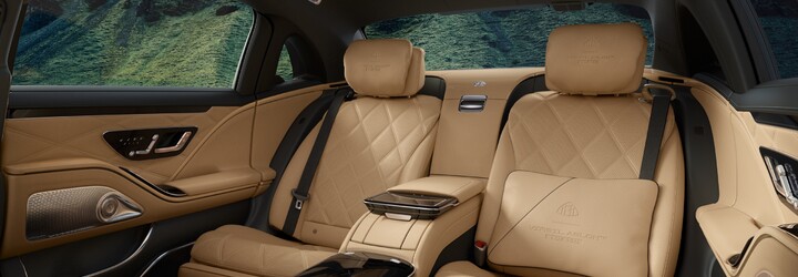 Maybach odhalil limuzínu, kterou navrhl zesnulý Virgil Abloh. Má unikátní prvky, motor V12 a vznikne jen 150 kusů