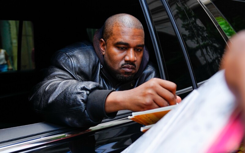 Kanye West už nebude spolupracovat s adidas. Yeezy se teď přestanou vyrábět.