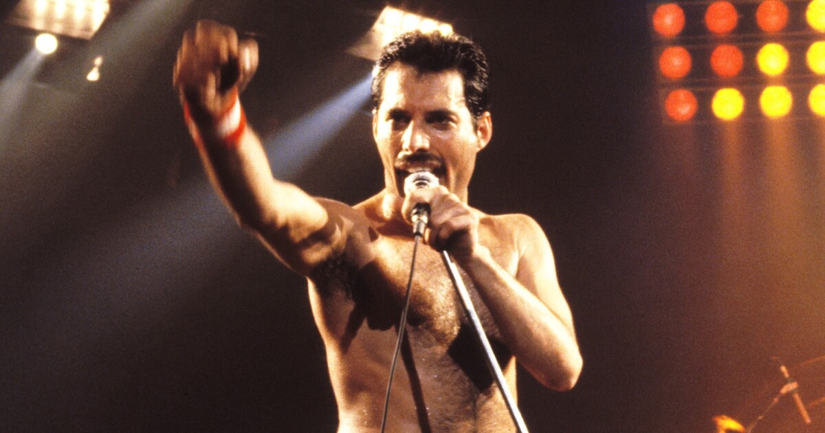 Piano Freddieho Mercuryho putuje do dražby. Zpěvák ho v roce 1975 koupil jen za tisíc liber