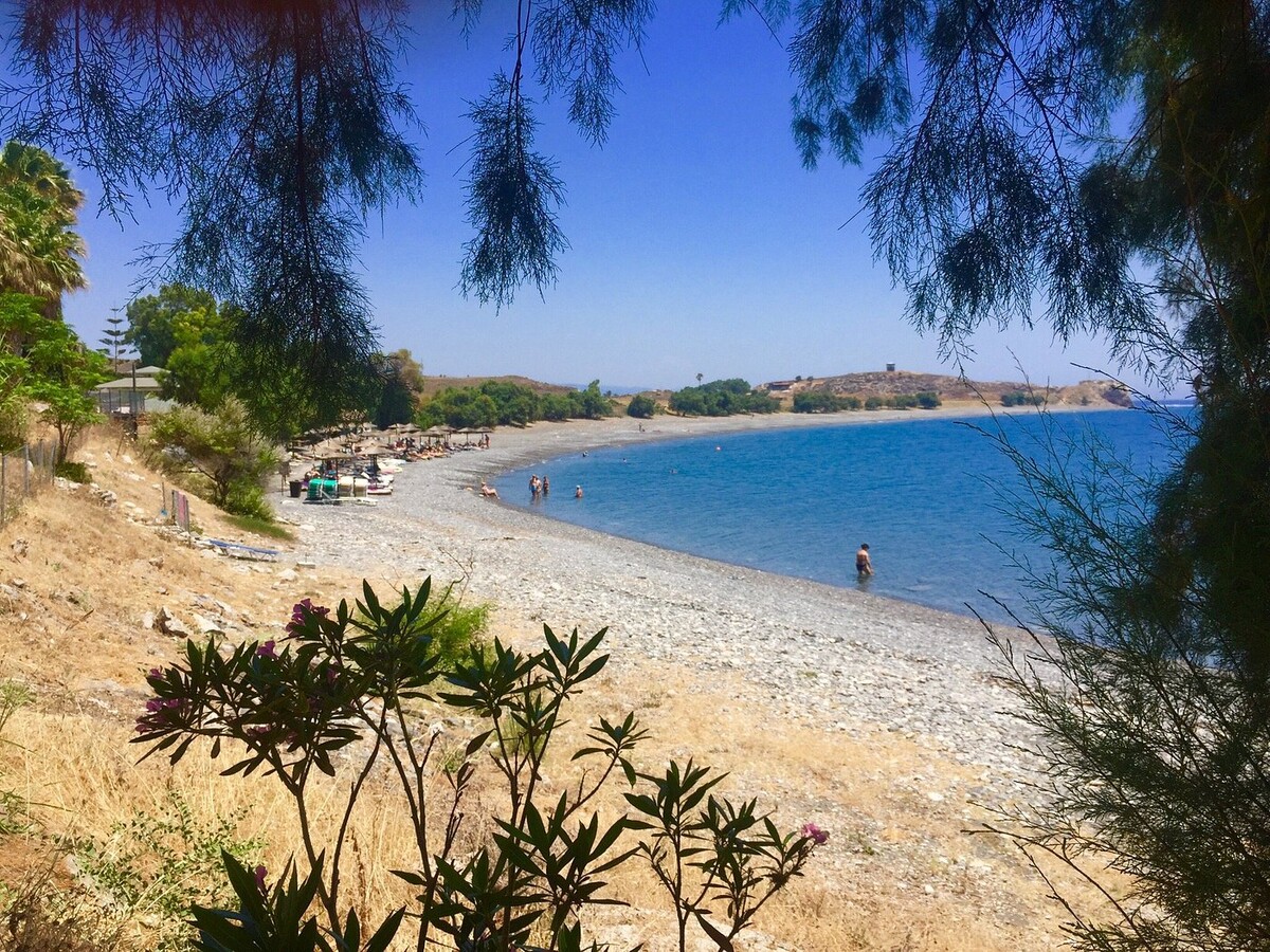 Pláž Agios Fokas – Psalidi turisti opisujú ako špinavú a podnik, ktorý sa na nej nachádza, má podľa nich nepríjemný personál. 