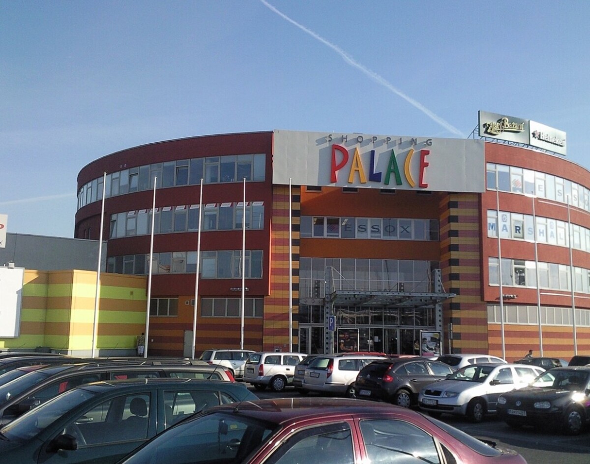 PALACE SHOPPING CENTER