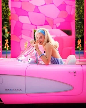 Film Barbie mal premiéru a spôsobil celosvetový ošiaľ.