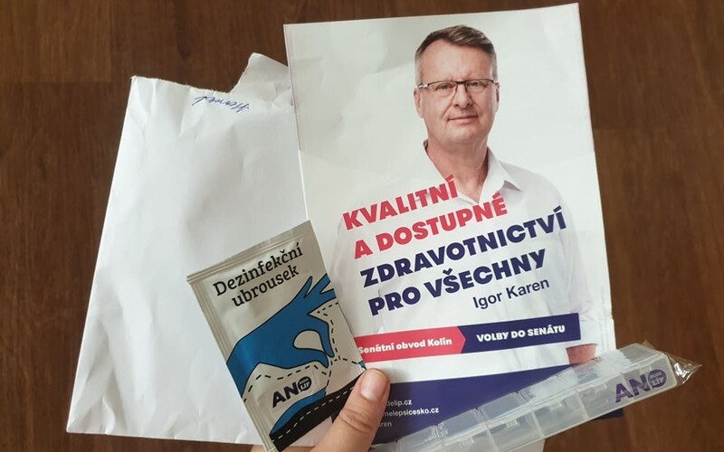 Pečovatelky Spirály pomoci rozdávaly klientům předvolební letáky hnutí ANO. Ředitelka je členkou, prý pomáhala kamarádovi.