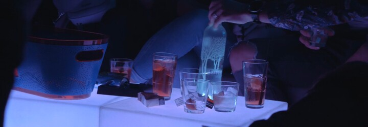 Alkohol ničí tvoju psychiku, výkon aj sexuálny život. Takto zistíš, že si závislý