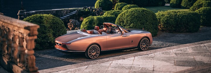 Rolls-Royce servíruje najdrahšie nové auto na svete v ďalšej unikátnej podobe, nechýba výsuvný slnečník