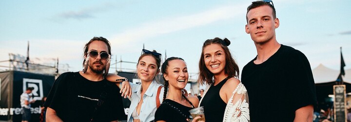 Job v Refresheru: Medior / Senior Sales Representative. Hledáme zkušeného kreativního člověka s digitálními znalostmi