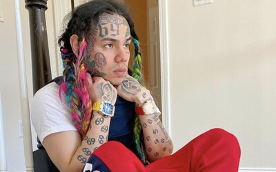 6ix9ine nechal fanúšikov hlasovať o názve najnovšej skladby. Musel zakročiť, aby sa nevolala „udavač.“