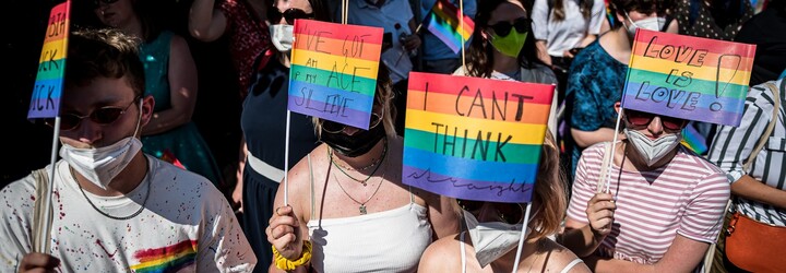Chtějí zamezit diskusi o genderové identitě na školách. Zákonodárci na Floridě schválili kontroverzní návrh zákona