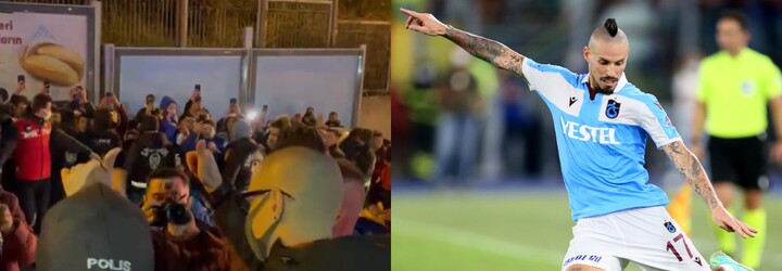 VIDEO: „Postavíme ti sochu.“ Tureckí fanúšikovia vyrobili Marekovi Hamšíkovi slovenský transparent. Futbalista im osobne poďakoval