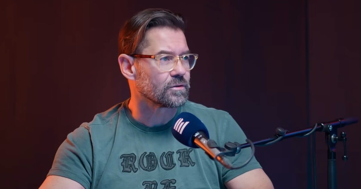 Známý český moderátor a novinář Petr Šimůnek oznámil, že má rakovinu