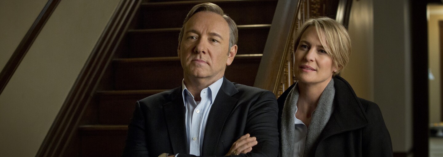 6. séria House of Cards bude posledná. Rozhodli sa tak tvorcovia kvôli sexuálnemu obťažovaniu, ktorého sa mal údajne Kevin Spacey dopustiť?
