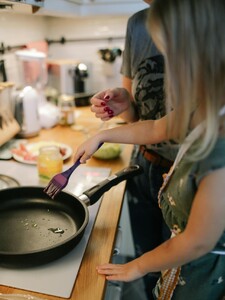 6 zero-waste hacků, jak využít zbytky potravin, které normálně vyhazuješ