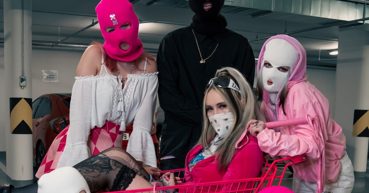 Horko v českém rapu: Tropy přinesly album Lajfra, holčičí gang Playstation Princess, nového Pawlieho Poizna a další