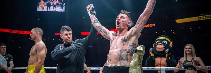 Šokující knockout, zběsilé přestřelky a Vémolovo TKO. Boxerský turnaj Oktagon Underground byl plný hvězd a emocí