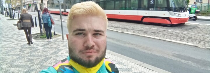 Objektofil Dominik: Každá sanitka mercedeska je moja milenka alebo manželka, mávame aj pravidelný sex (Rozhovor)
