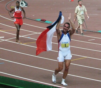 Roman Šebrle získal na olympijských hrách pro Česko zlato a stříbro. Víš, v jaké disciplíně?