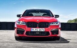 Supersedan od BMW o 625 koních nově vypadá ještě brutálněji