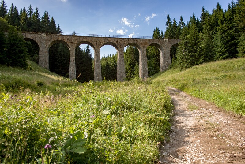 Ako sa volá jedinečný železničný viadukt na železničnej trati Červená Skala – Margecany, známy aj ako Telgártska slučka?