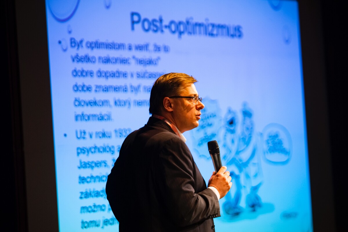 Na snímke sociológ Michal Vašečka počas prednášky na Masterclass Storytime v rámci medzinárodného festivalu dokumentárnych filmov Jeden svet v Bratislave 16. októbra 2018.