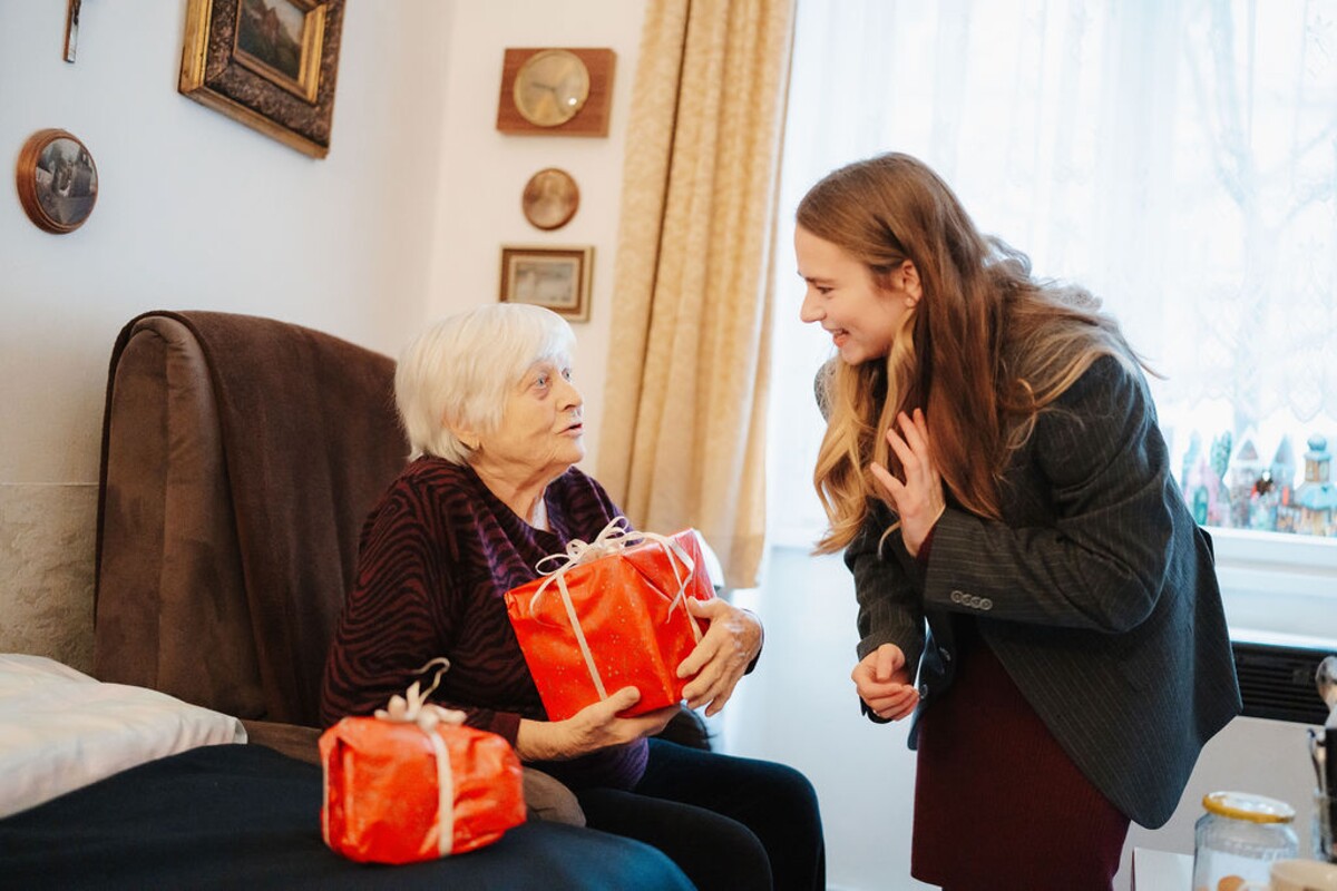christmas volunteers