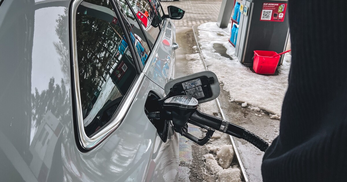 Nafta zdraží na cenu, kterou měla těsně po ruské invazi