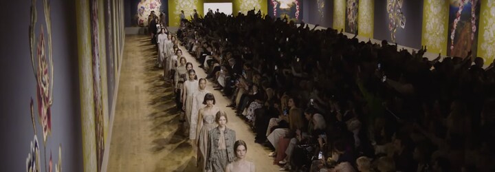 Haute Couture Fashion Weeku Fall/Winter 2022–2023: V Paříži nechyběla mytologie ani nováček na scéně