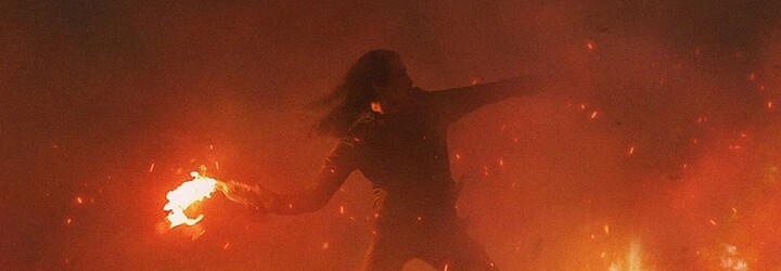 Tip na film: Athena ťa chytí famóznym 12-minútovým úvodom a do konca už nepustí