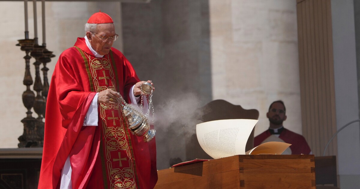 ŽIVĚ: Hrob papeže Františka je otevřen veřejnosti. Stovky věřících mu vzdávají hold