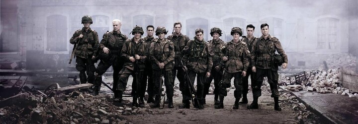 Band of Brothers a Pacific dostanú vojnové pokračovanie! Nový seriál od Spielberga a Toma Hanksa uvidíme na Apple TV+