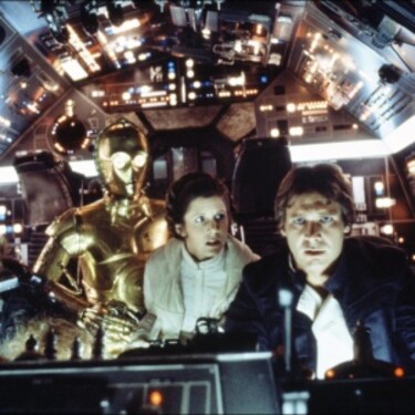 V: Akú približnú pravdepodobnosť preletu vypočítal C-3PO, keď sa Millennium Falcon dostal do pola asteroidov?