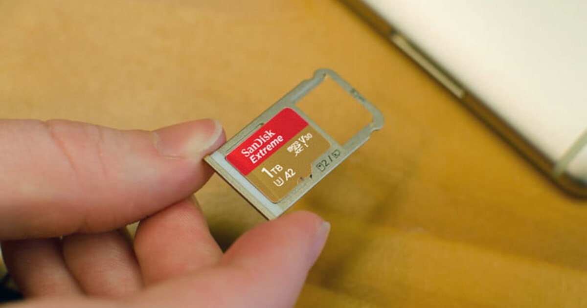 На сд квадрата. Микро СД 1 терабайт. SANDISK MICROSD 1 терабайт. SANDISK 1tb SD Card. Micro CD 1 TB.