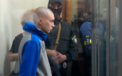 První soud s ruským vojákem na Ukrajině: Vadim Šišimarin se přiznal k vraždě civilisty.