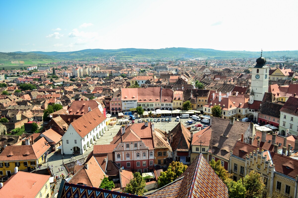 Námestie rumunského mesta Sibiu.
