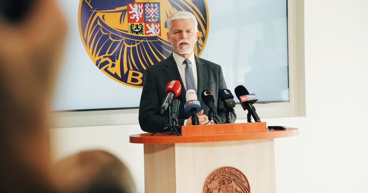 Macinkova slova zpochybňující nezávislost ústavních soudců jsou politický faul, říká Pavel