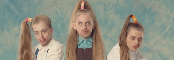 Raper Tommy Cash šokuje dalším podivným videoklipem. Tentokrát se stylizuje do surrealistických retro bytostí