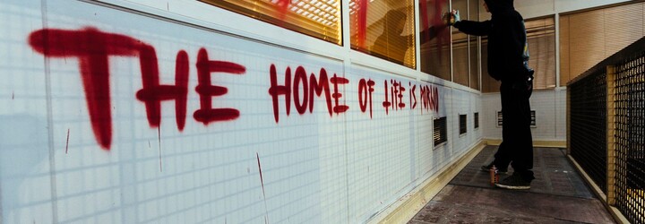 Label Life is Porno přes víkend otevřel unikátní kreativní prostor Forbidden Spot, který v Praze nemá obdoby