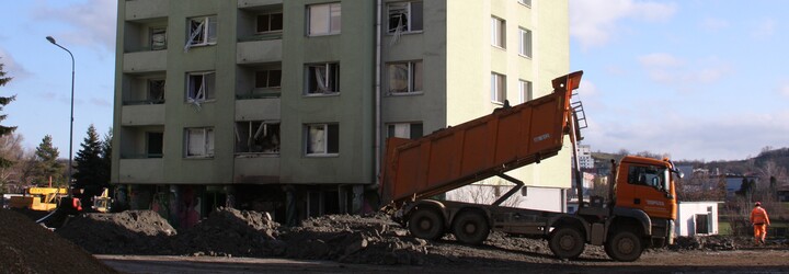 Výbuch plynu v Prešově: Demolice bytovky začíná, na cestě je český speciál, lidé poslali poškozeným už dva miliony eur